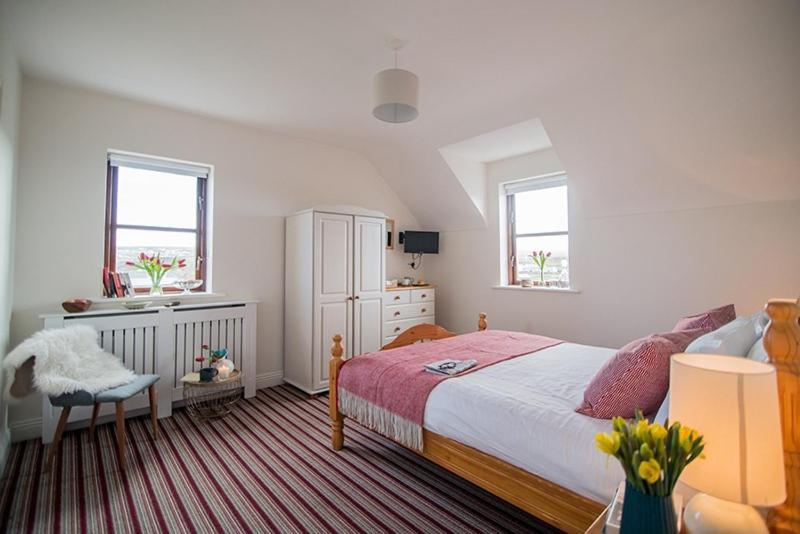 Oar Restaurant And Rooms Doolin Dış mekan fotoğraf